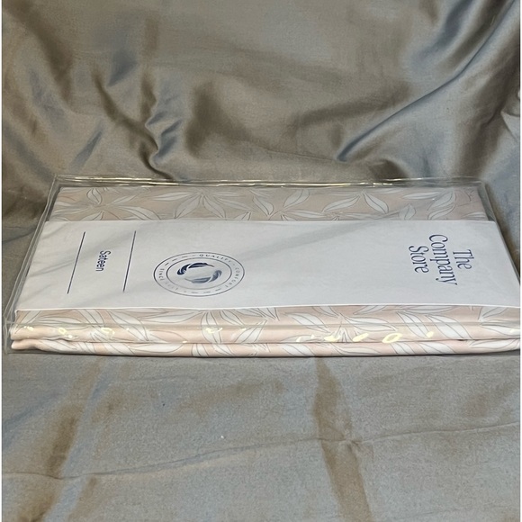 The Company Store Legends Hotel Stencil Leaf Botanical Sateen Pillow Sham-Euro - Picture 6 of 6